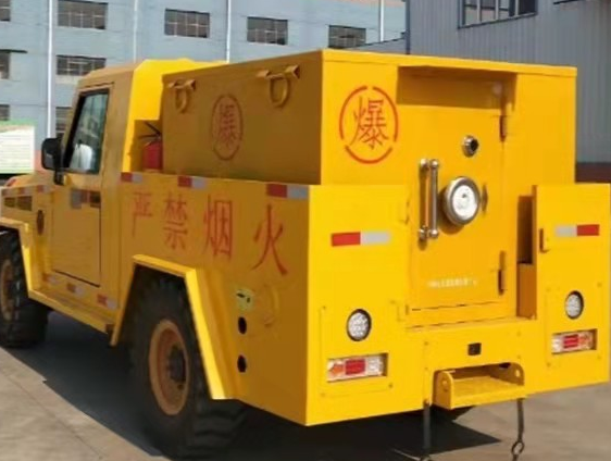 醴陵凯龙爆破器材运输车：保障爆破任务的安全运行
